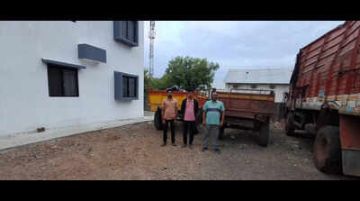 Dry riverbeds in Krishna and Bhima basins become easy targets for sand mafia; night mining keeps  Sangli and Solapur officials on toes