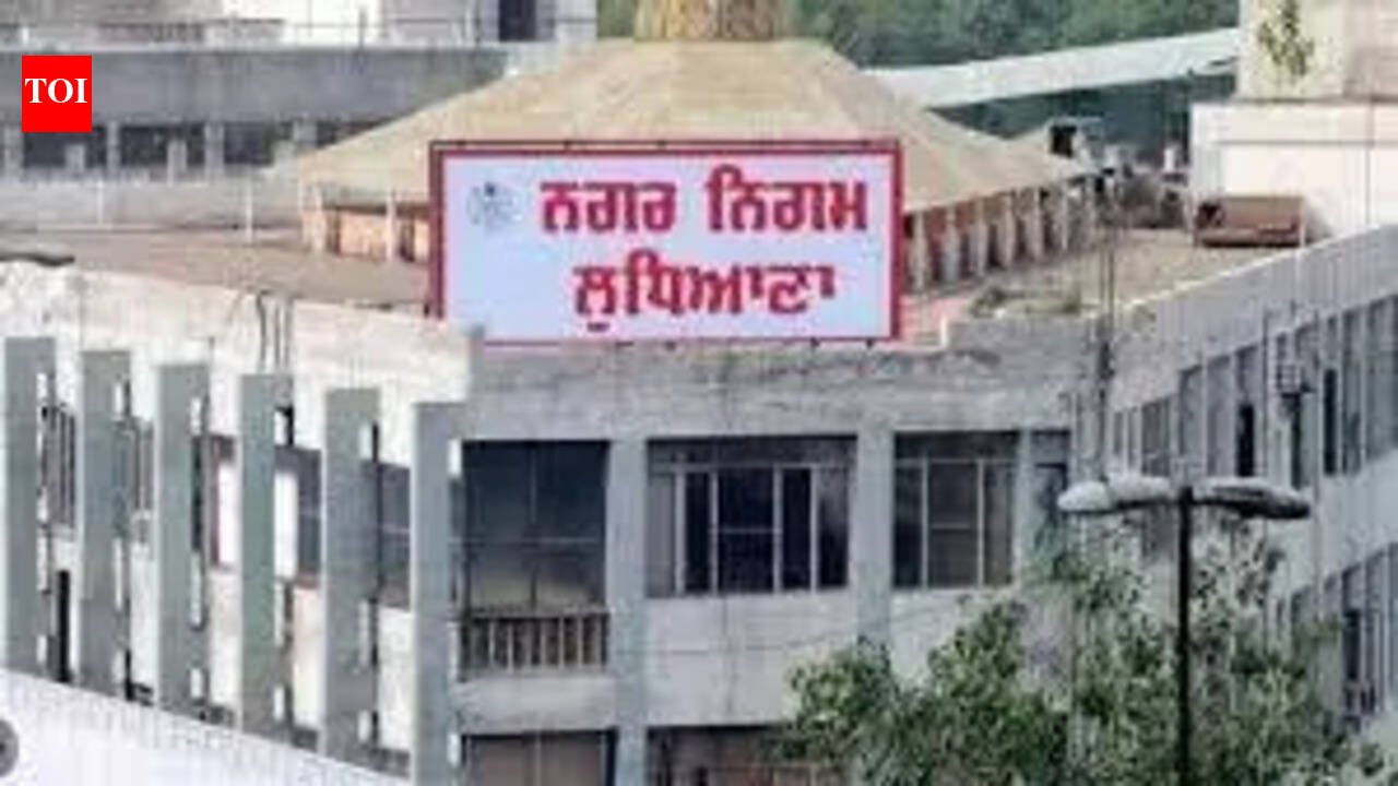 Surprise cleanliness checks across city