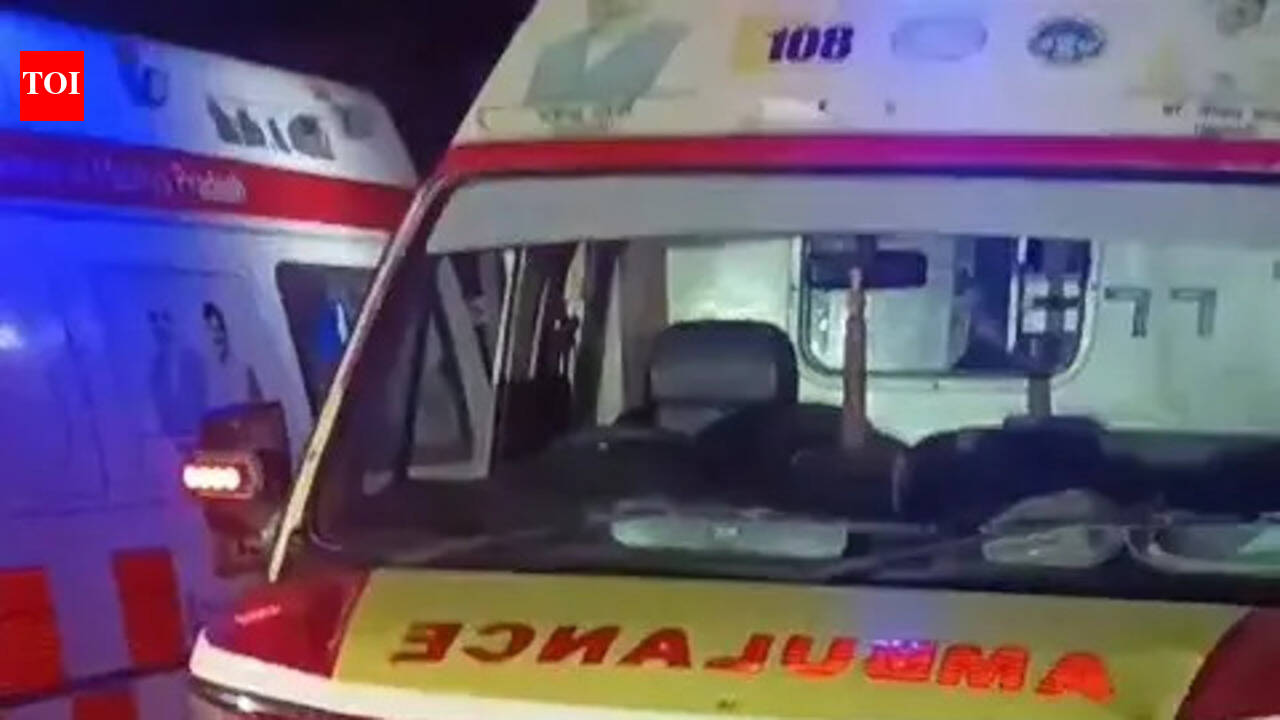 Woman delivers baby in ambulance after it breaks down on way to hosp
