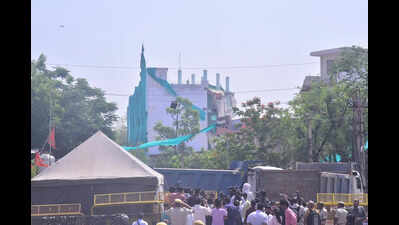 With mobile internet suspended, JDA razes five religious structures