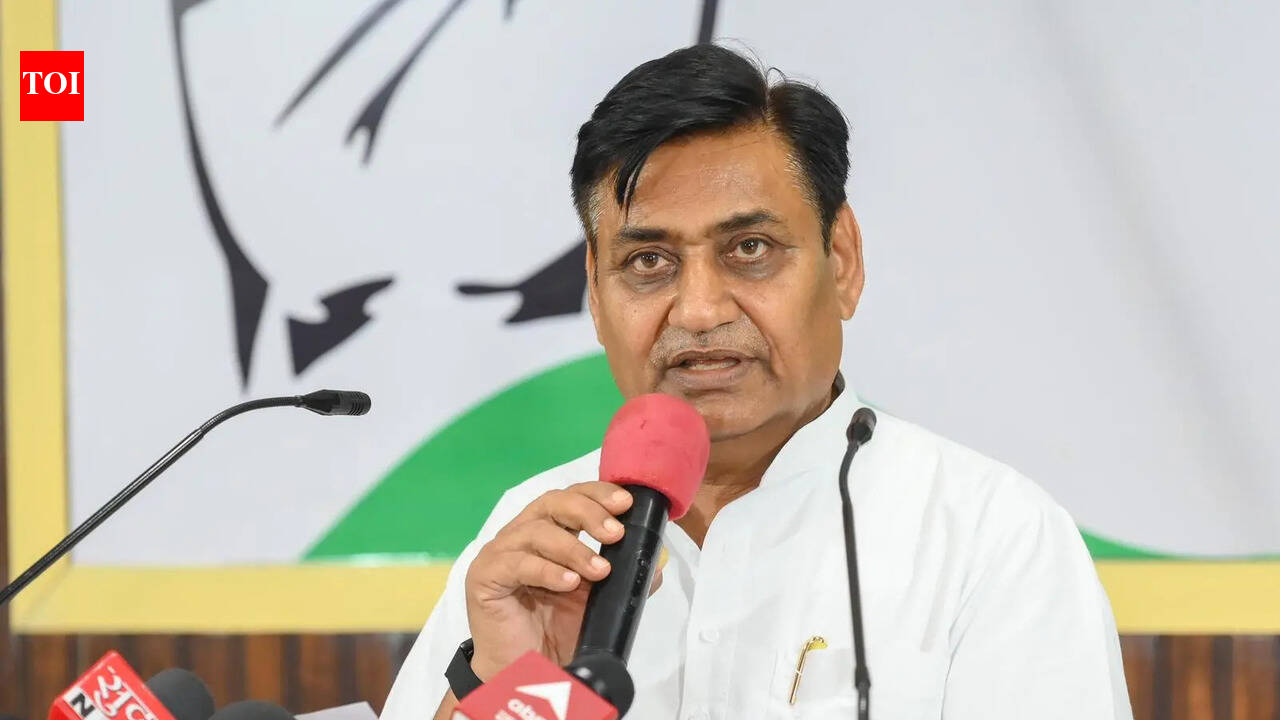 Raj Congress leadership change talks grow as Dotasra nears six years in office