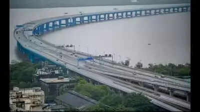 Pune man jumps into the sea from Atal Setu, missing