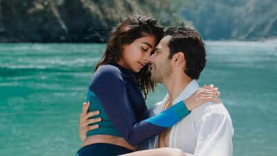 'Hai Jawani Toh Ishq Hona Hai' box office collection Day 4: Varun Dhawan's film grosses over Rs 42 crore globally on first Monday