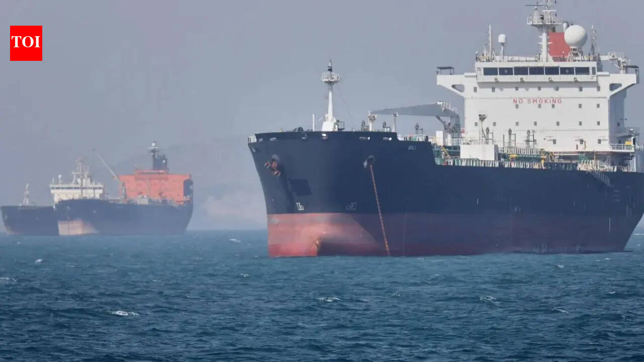 Houthis threaten ban on Israeli ships in Red Sea