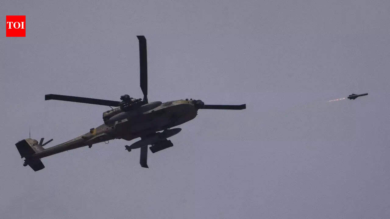 US army Apache gunship goes down near Strait of Hormuz: Report