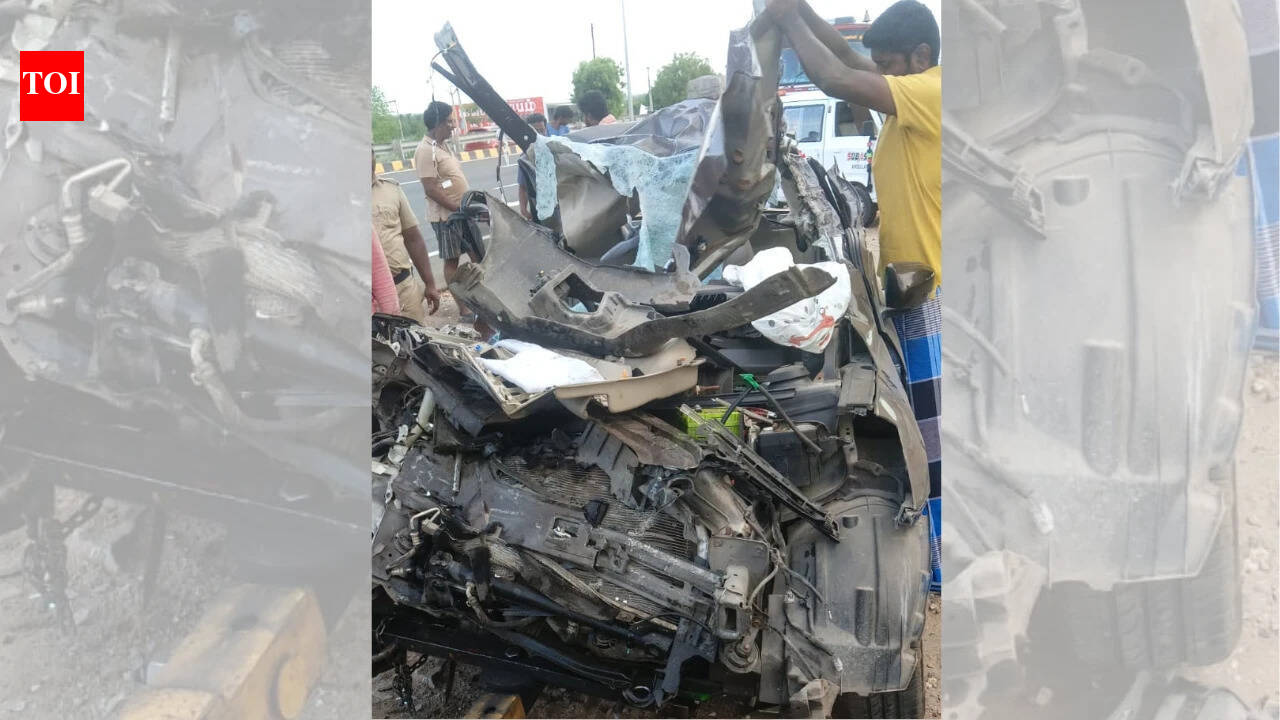 3 including pregnant woman killed in road accident in Tamil Nadu's Karur district