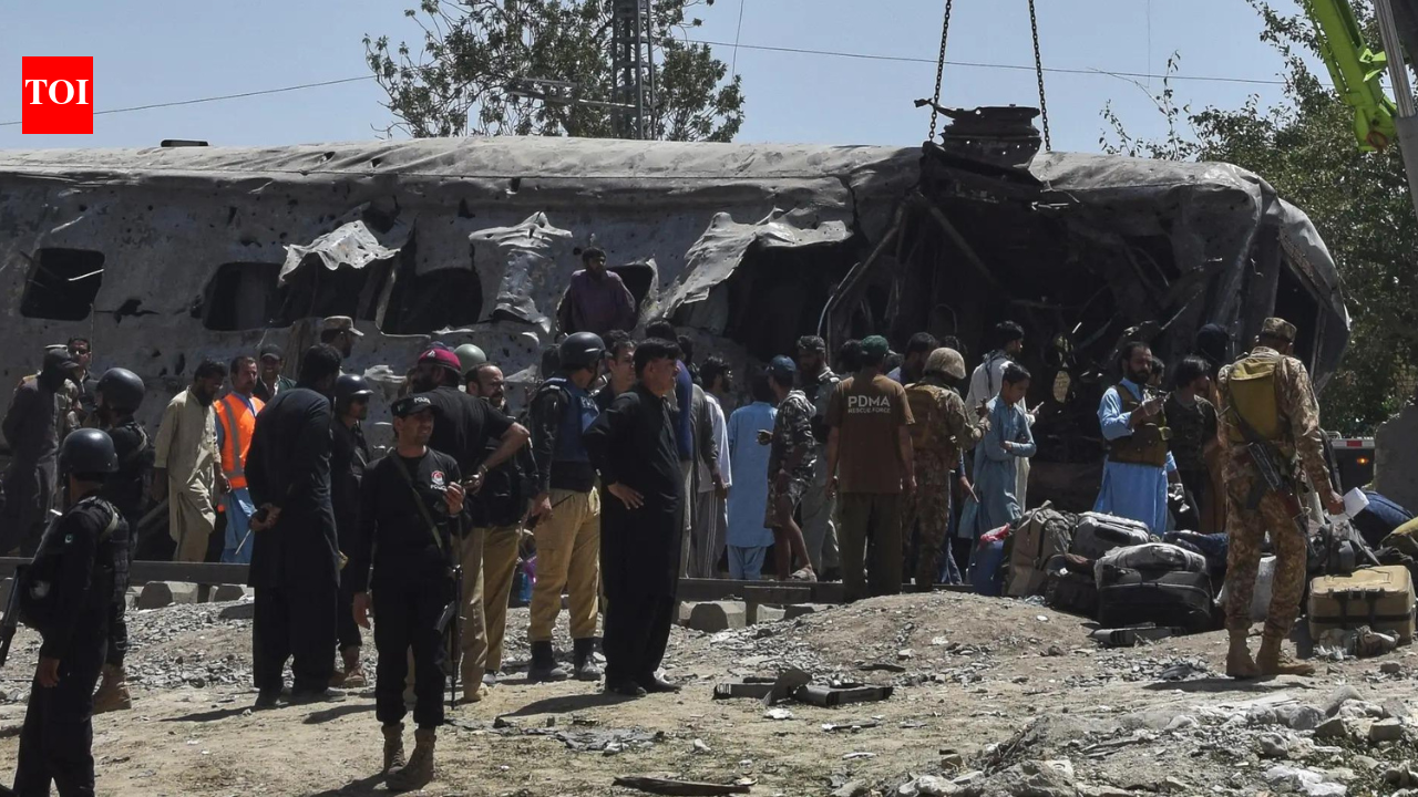 Six security forces killed as terrorists storm post in Peshawar amid growing unrest in Pakistan