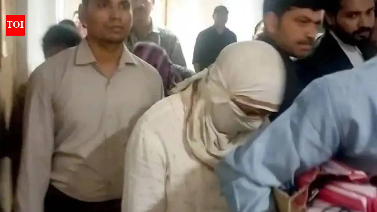 देशव्यापी विवाद के बीच दिल्ली कोर्ट ने NEET पेपर लीक के आरोपी को जमानत देने से इनकार कर दिया | भारत समाचार
