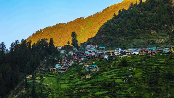 There's a 'No Touch' rule in this Himachali village: How travellers survive here