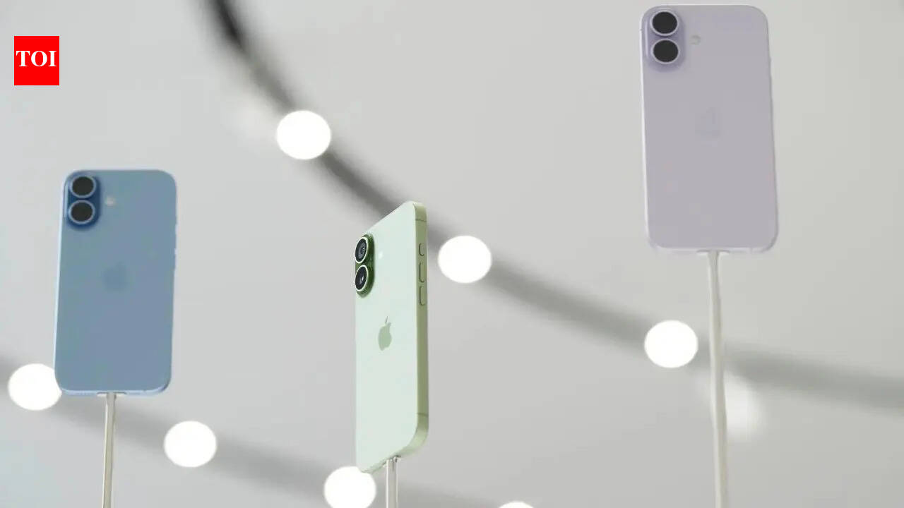 Birth rate in US is falling, and a new research paper links it to iPhones