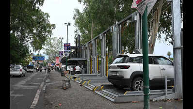 Govt parking lots lie vacant as roadside parking chokes Dehradun