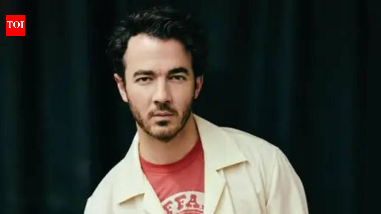Kevin Jonas recalls Nick Jonas and Priyanka Chopra’s first date: 'I wingmanned so hard I threw up'
