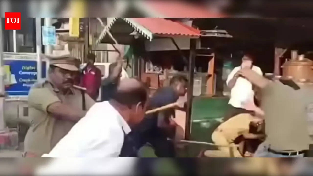 Nava Kerala assault case: Court grants anticipatory bail to 5 ex-security personnel of Pinarayi Vijayan