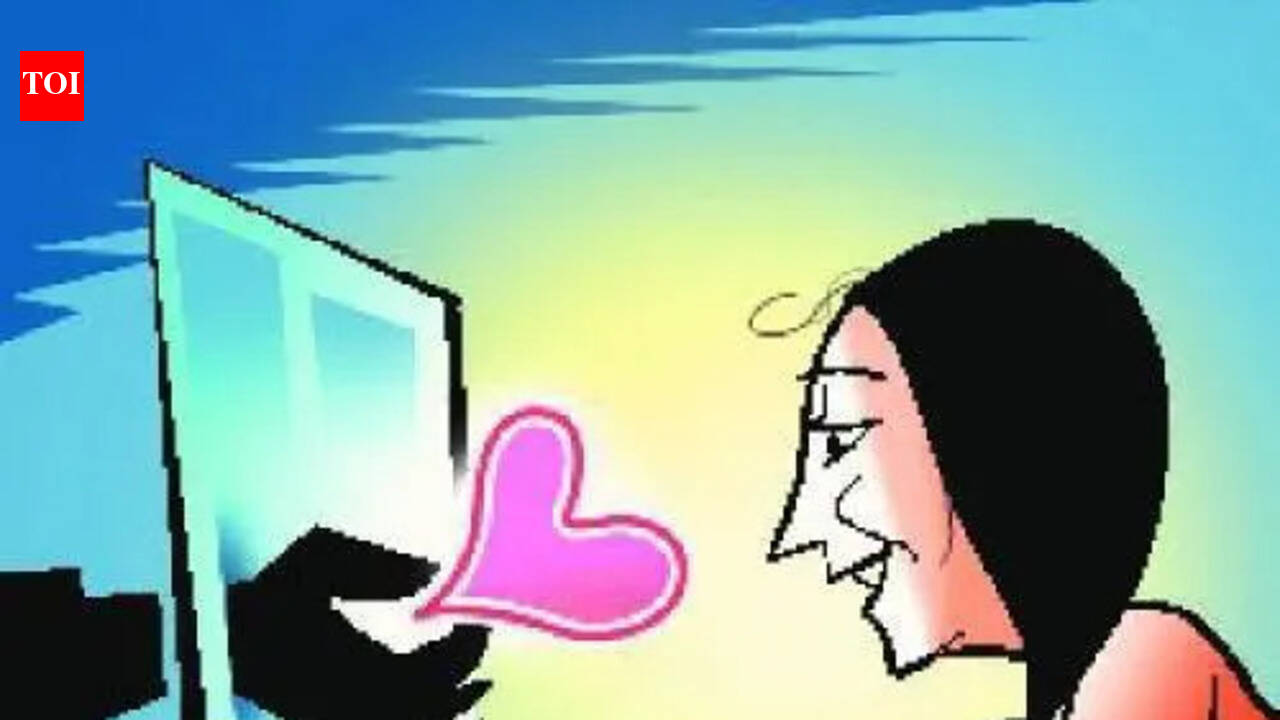 Matrimonial fraudster who duped women of Rs 90 lakh held at Delhi airport