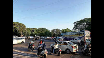 Trees first to go in proposal for flyover, grade separator at crucial Yerawada junction