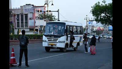 Jaipur’s ageing mini buses leave commuters caught between cost and safety