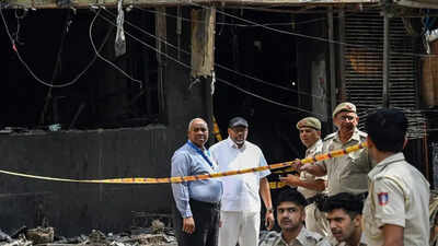 Malviya Nagar hotel fire: Court remands owner, accountant for 12 days