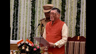 Guv approves names of information commissioners, but with rider