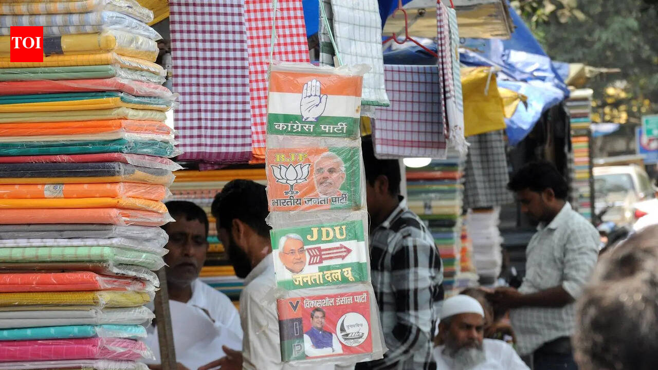 Khadi sales double in Mysuru after govt circular on first-Saturday wear
