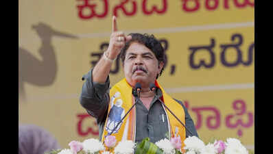 Congress to receive Rs 10k-crore kickback from garbage tender, says Ashoka
