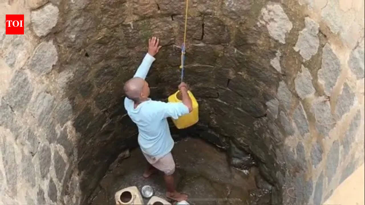 Taps fail, borewell dry; Chhattisgarh villagers climb into one dying well for every bucket of water