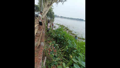 Sivasagar Municipal Board carries out pre-monsoon cleaning drive at Borpukhuri