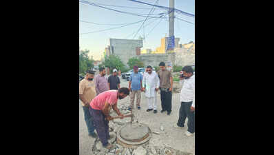Trapped gases lead to year’s third road rupture in Ludhiana.