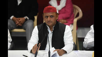 Akhilesh questions CM’s silence over ‘BJP’s offensive trolling’ on daughter