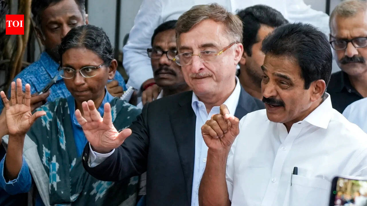 Congress delegation meets EC over Natarajan row