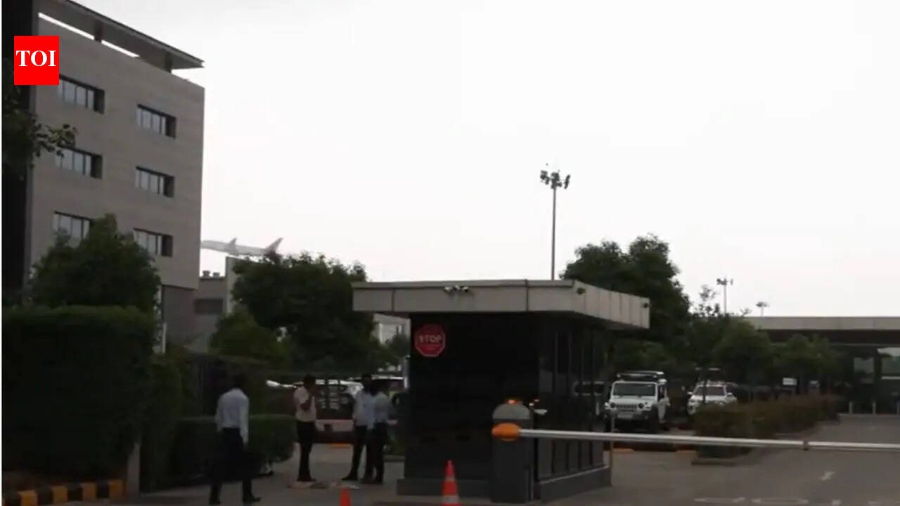 IMD issues thunderstorm, hailstorm alert for Delhi-NCR