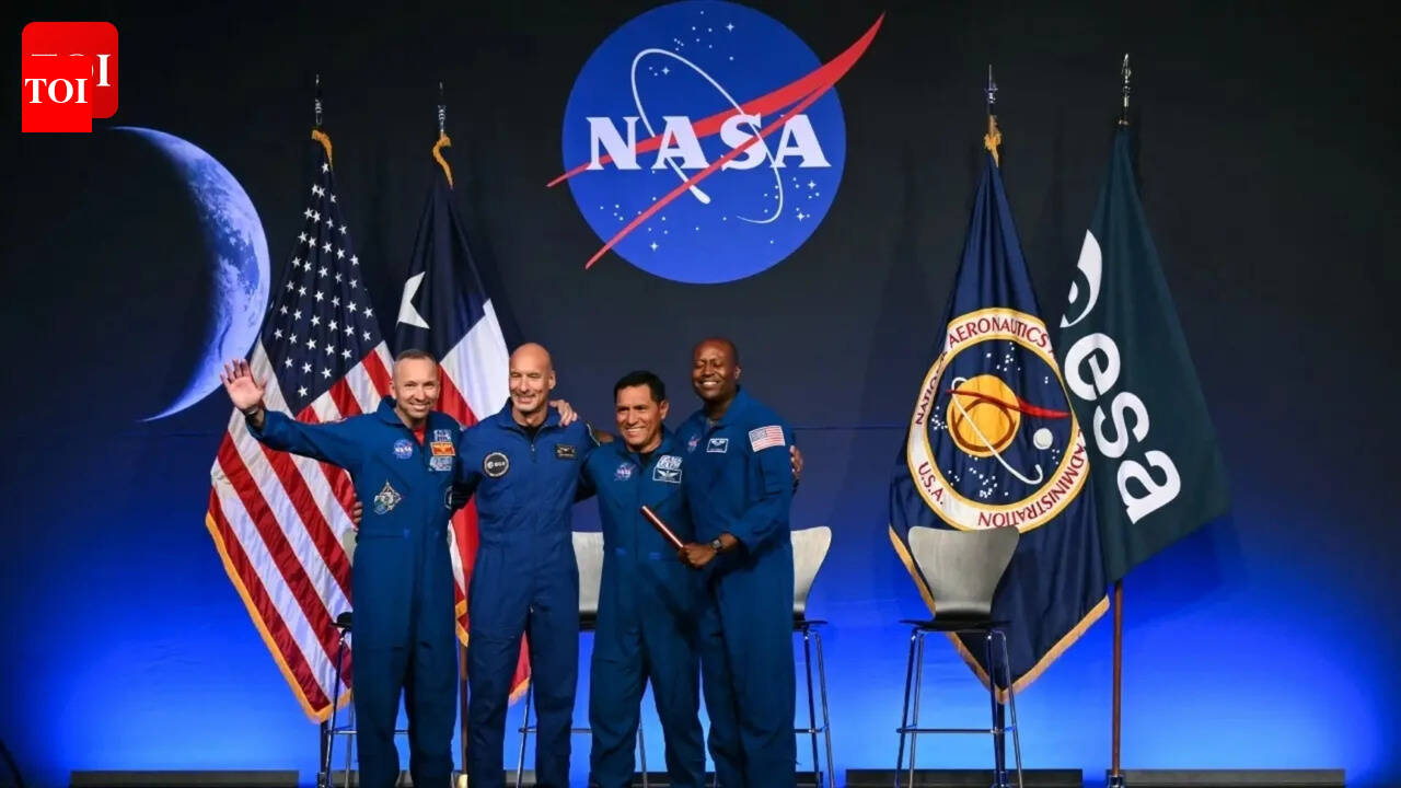 Artemis III: NASA unveils ‘Earth’s first starfleet’ crew — will they be ...