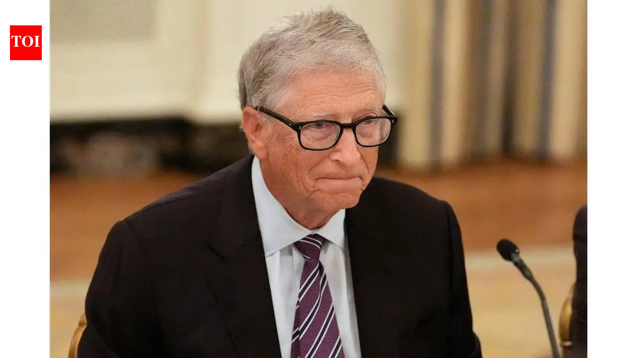 Bill Gates testifies before House Oversight Committee on Epstein Files; says: I was introduced to Epstein in 2011 through people who ...