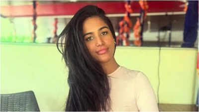 ‘Humare periods ke pad hum': Poonam Pandey REACTS to Pranit More's 'Rs 370 biryani' controversy
