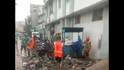 RMC cleans drains near all schools, colleges to curb waterlogging during monsoon