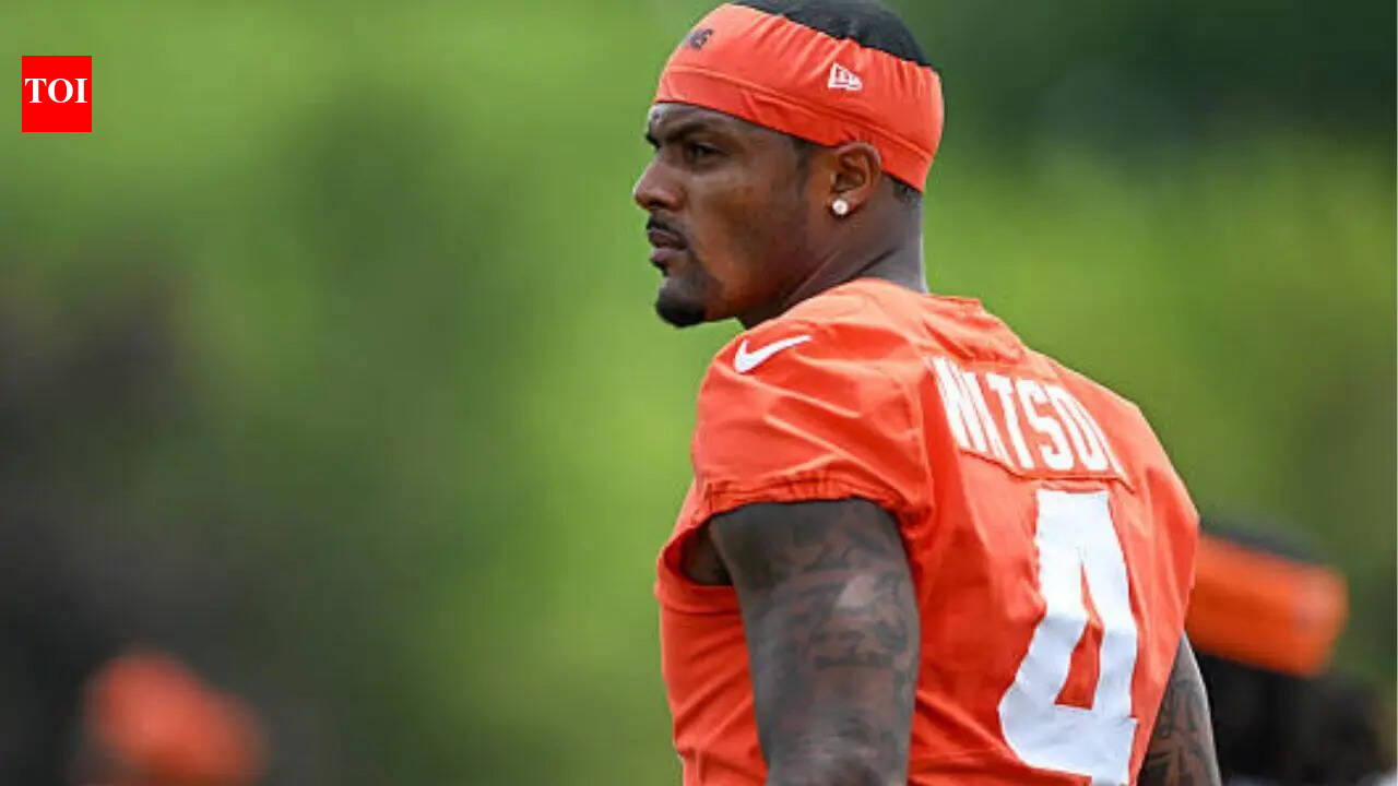 Deshaun Watson clears the air on his Cleveland Browns future amid fan backlash and achilles injury