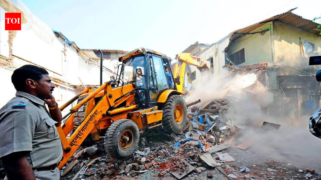 Mumbai suburban collector’s office razes 220 illegal godowns on 14-acre plot along Ghatkopar-Mankhurd Link Road