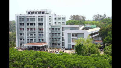 RCC receives cryo freeze machine for bone marrow transplantation