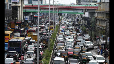 Rain submerges NH-16 stretch in Vijayawada, traffic hit