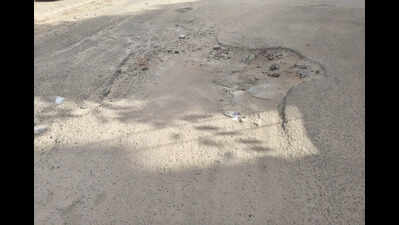Repair backlog mounts, key MCG roads in Gurgaon left to crumble