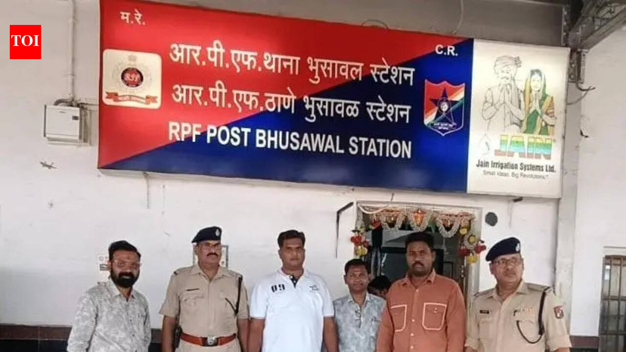 305 vendors caught by Bhusawal rail personnel during special drive