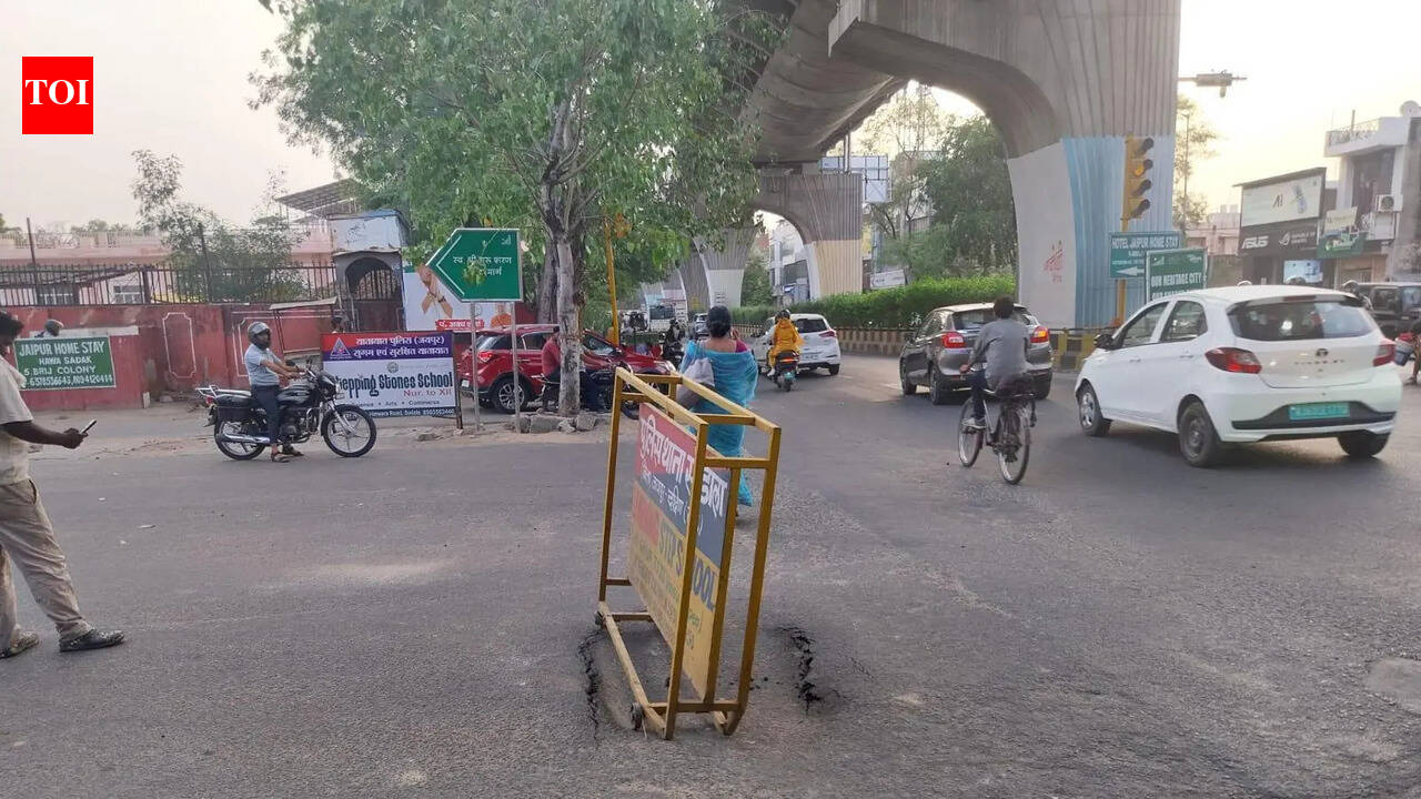 Cracks prompt partial fence-in of Hawa Sadak