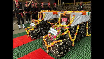 Mortal remains of two soldiers, who died in Uri blast, to reach Kolhapur & Satara villages today for final farewell with full honours