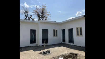 Textile traders fund 32 houses for flood victims