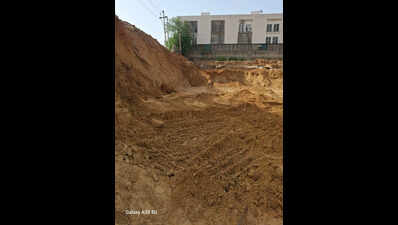 3 women labourers die as basement caves in