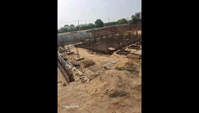 3 women labourers die as basement caves in