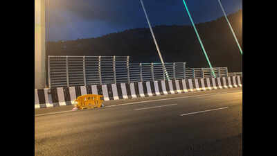 MSRDC installs wind barriers on eway’s new link bridge to tackle crosswinds