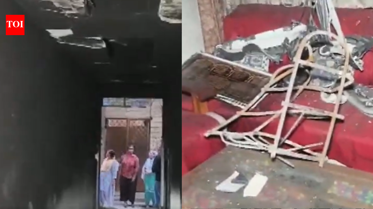 At least 3 dead, several injured as massive fire engulfs building in Delhi's Tughlakabad Extension; multiple rescued