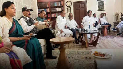  Full list of 19 rebel TMC MPs seeking to split Mamata's party