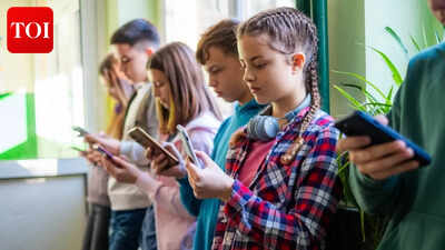 Canada proposes social media ban for children under 16s