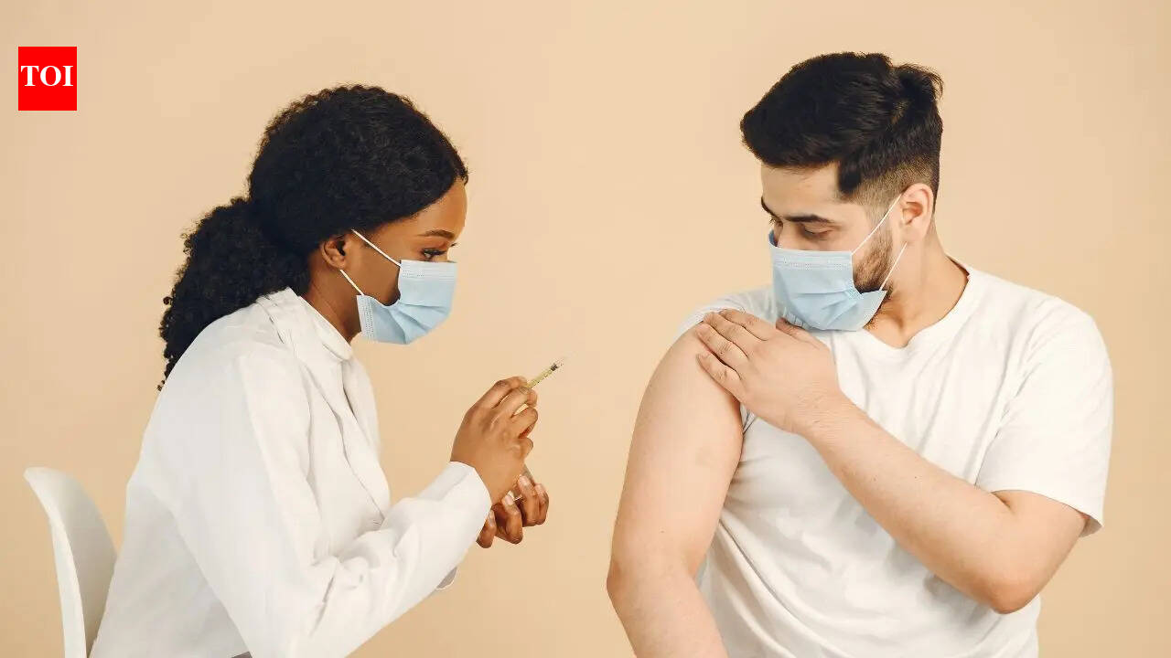 Deadly Meningitis B outbreak triggers emergency UK vaccine drive for students